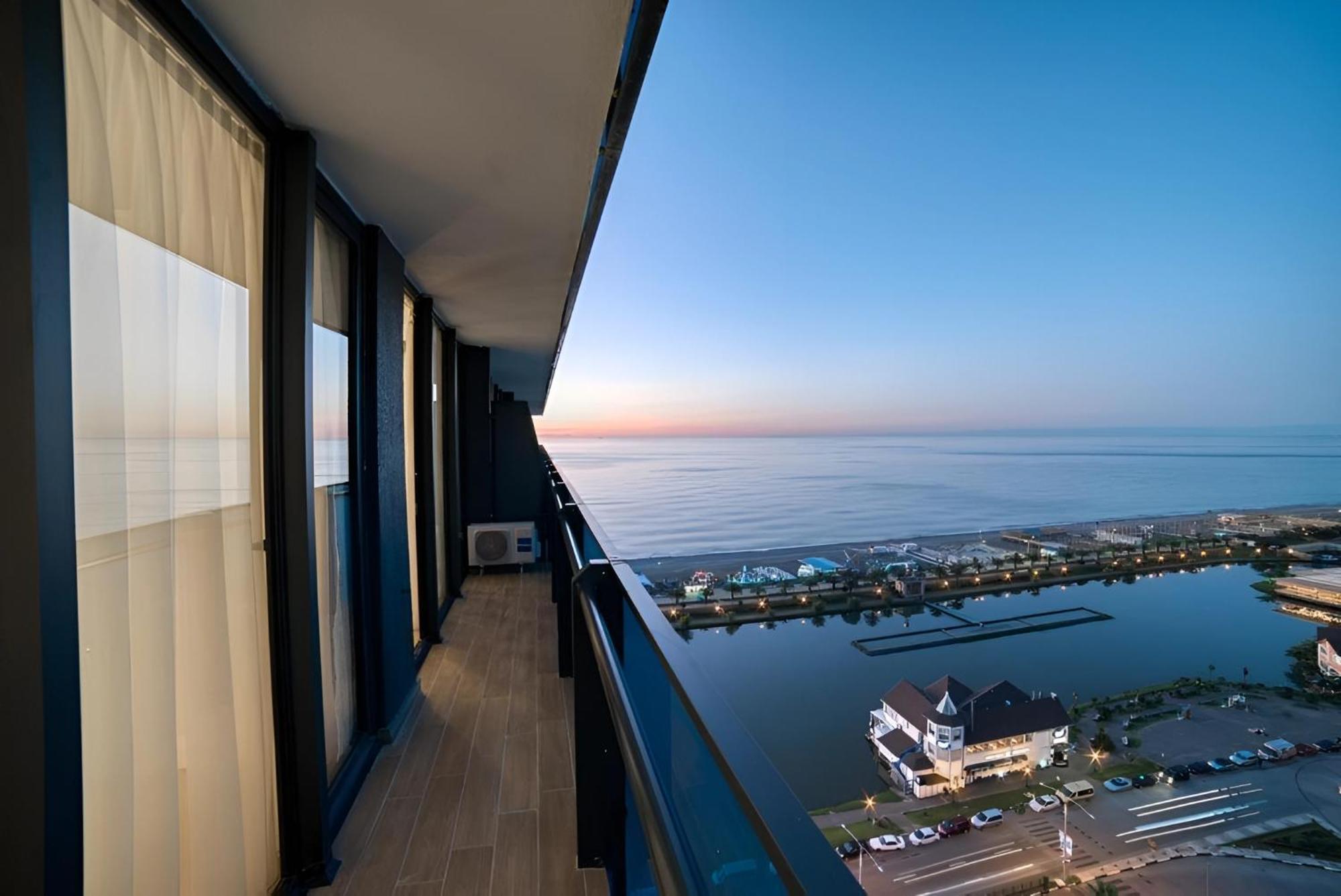 Orbi City Hotel Batumi Exterior foto
